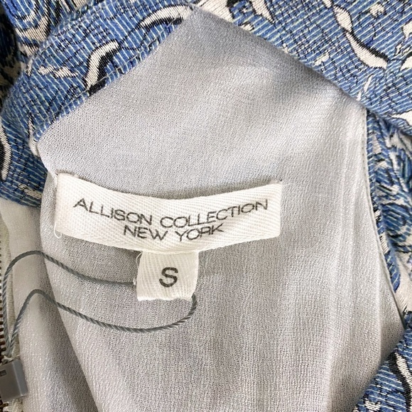 Allison Collection NY Medallion Print Dress Size S Blue V-Neck Sleeveess - Picture 2 of 8
